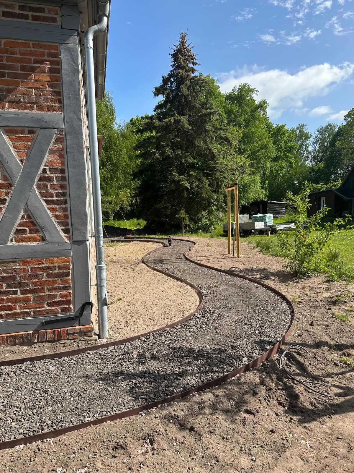 Hansehelden Gartenplanung mit Weg- und Beetplanung in Ludwigsburg